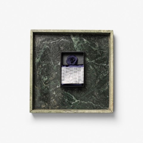 SOLID HANKIE & LAPEL PIN - ONE SIZE (NAVY) SOLID HANKIE & LAPEL PIN - ONE SIZE (NAVY)